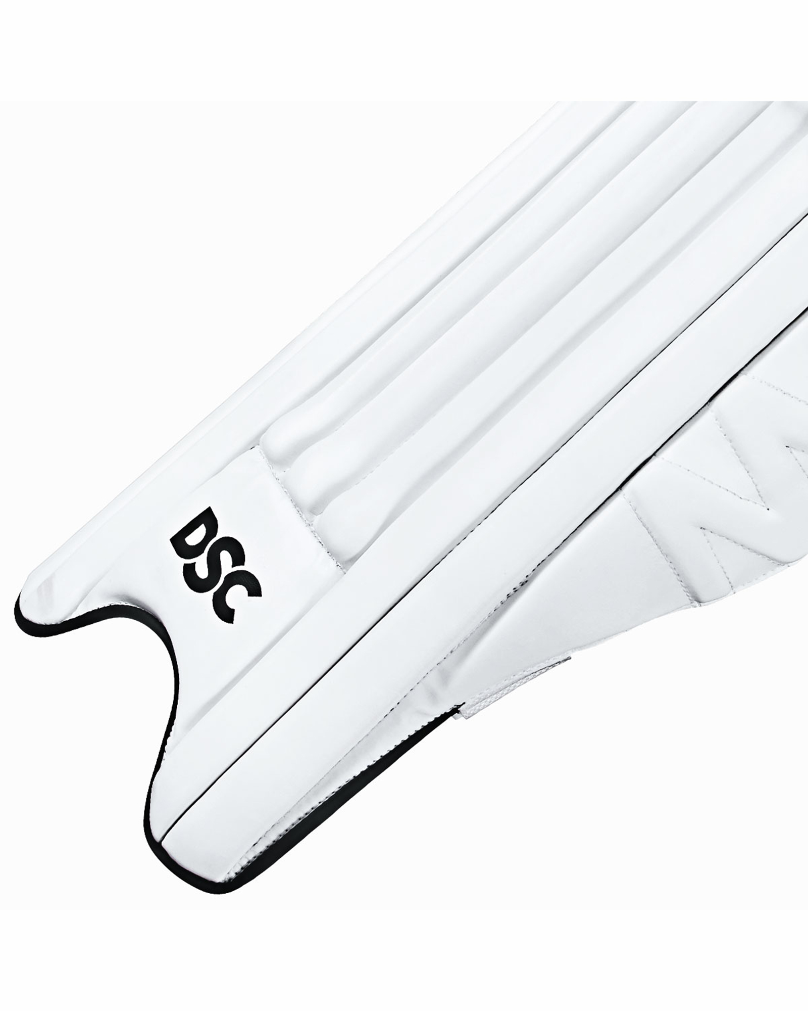 DSC Blak 55 Leg Guard