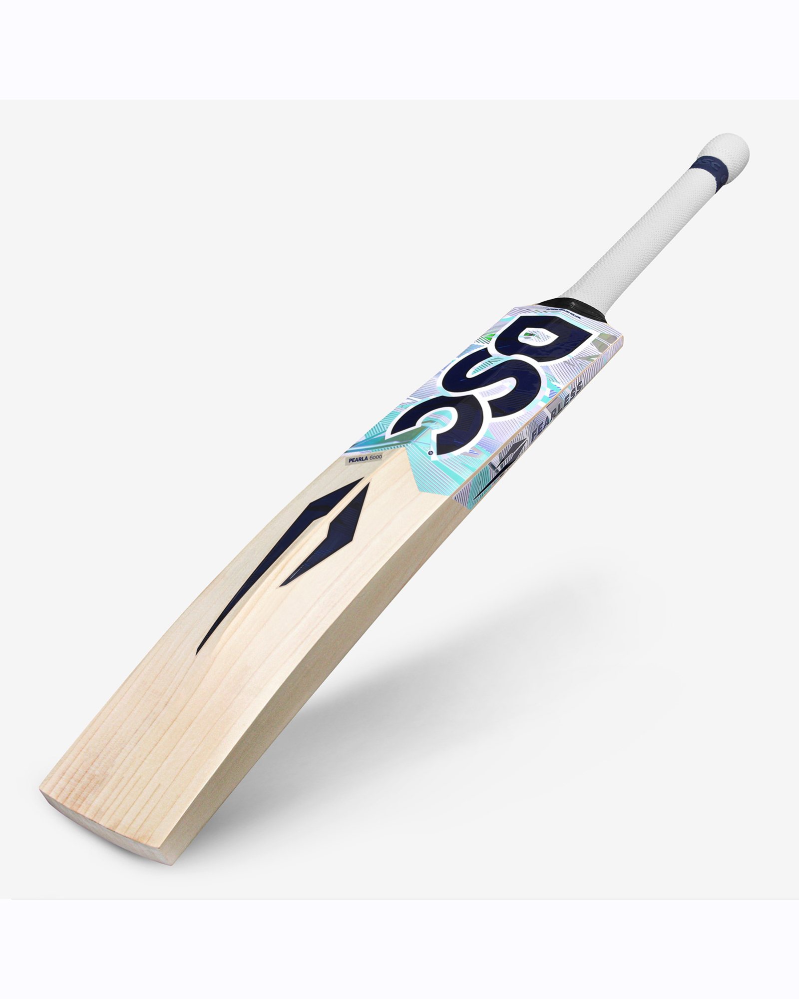 DSC Pearla 6000 English Willow Junior Cricket Bat