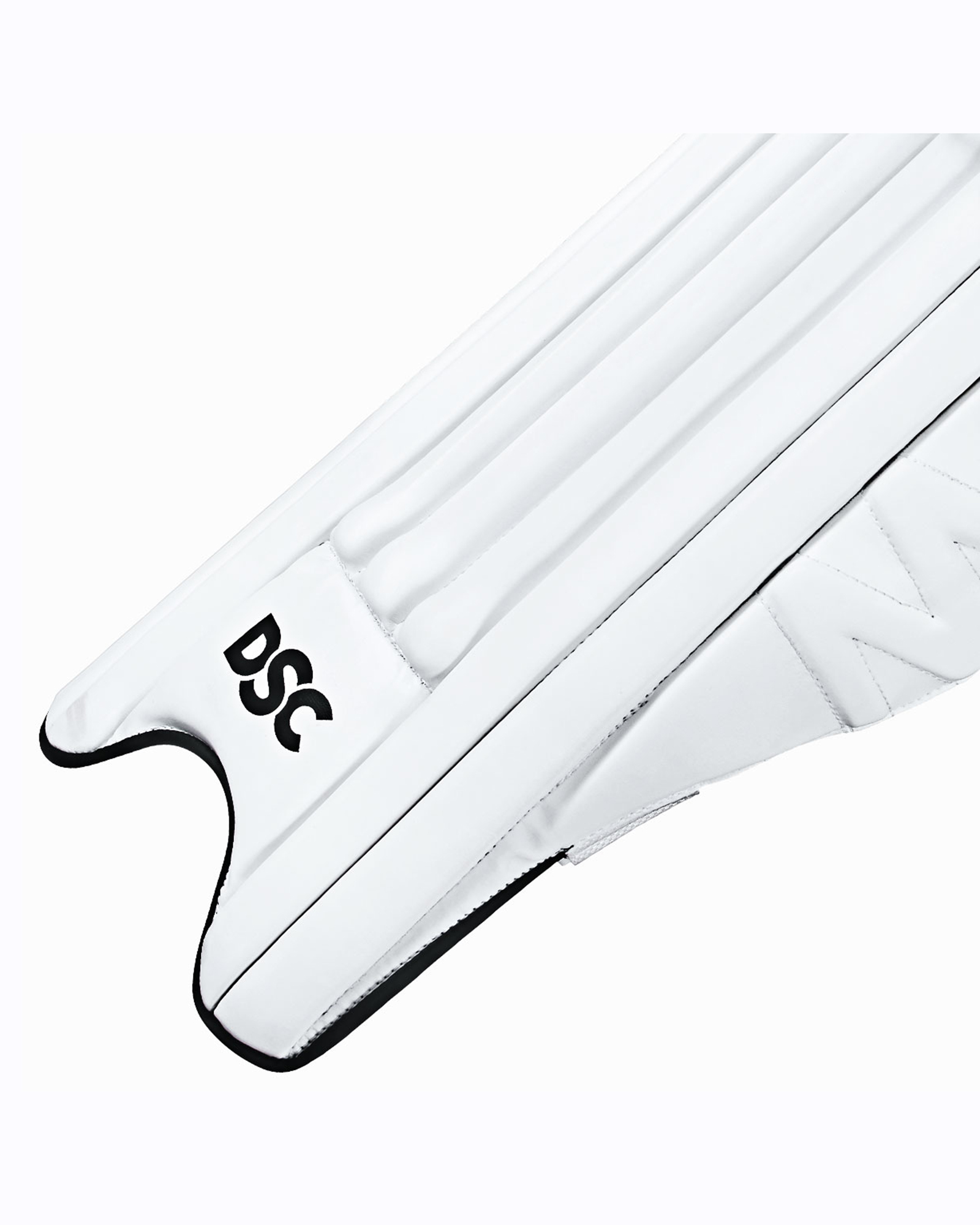 DSC Blak 55 Leg Guard - Image 2