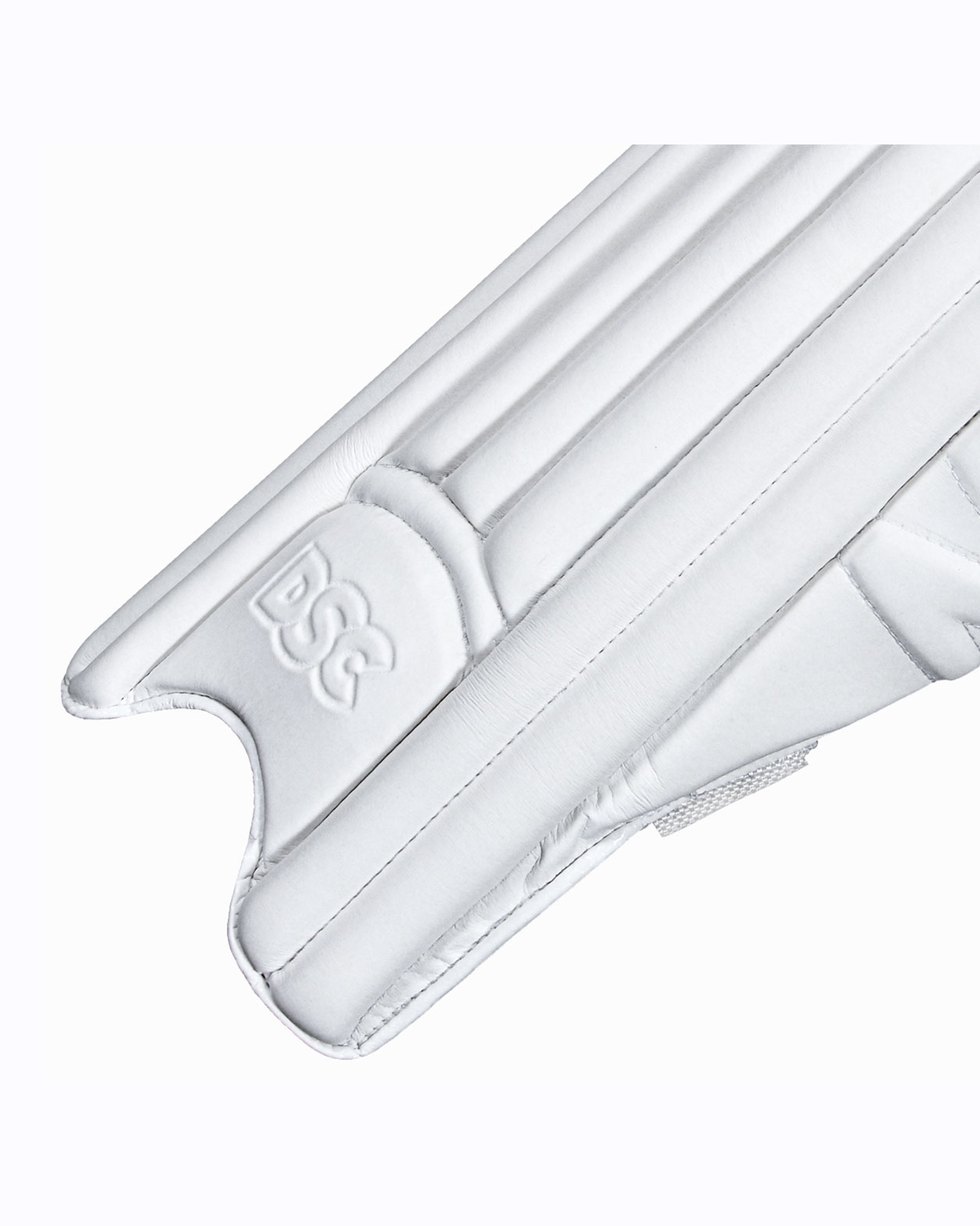 DSC Blak Players Leg Guard - Image 2