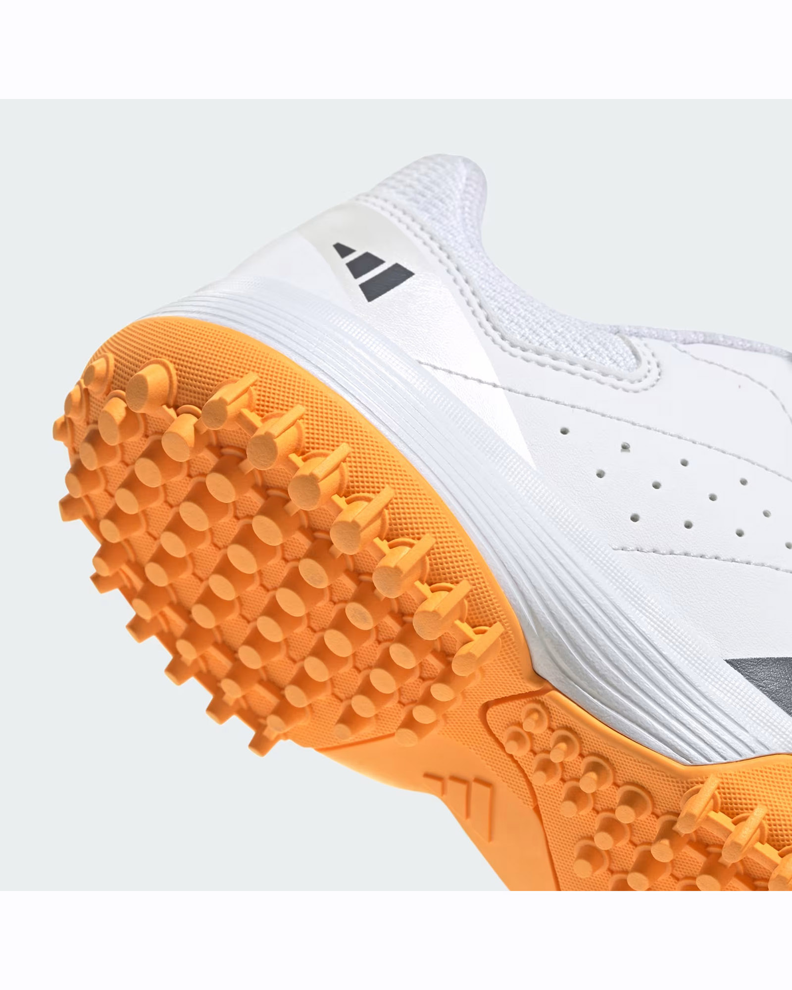 Adidas Howzat Spikeless Junior Cricket Shoe - White - Image 7